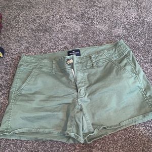 American eagle mid-rise shorts